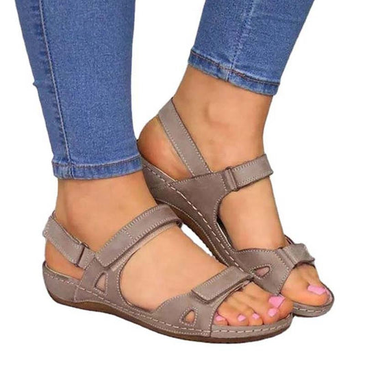 Unterstützende orthopädische Wintersandalen