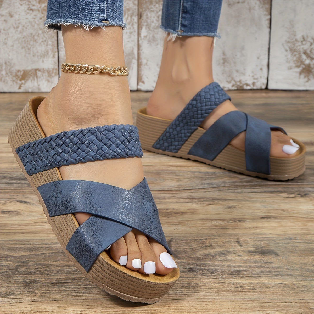 Modische und stützende orthopädische Wintersandalen