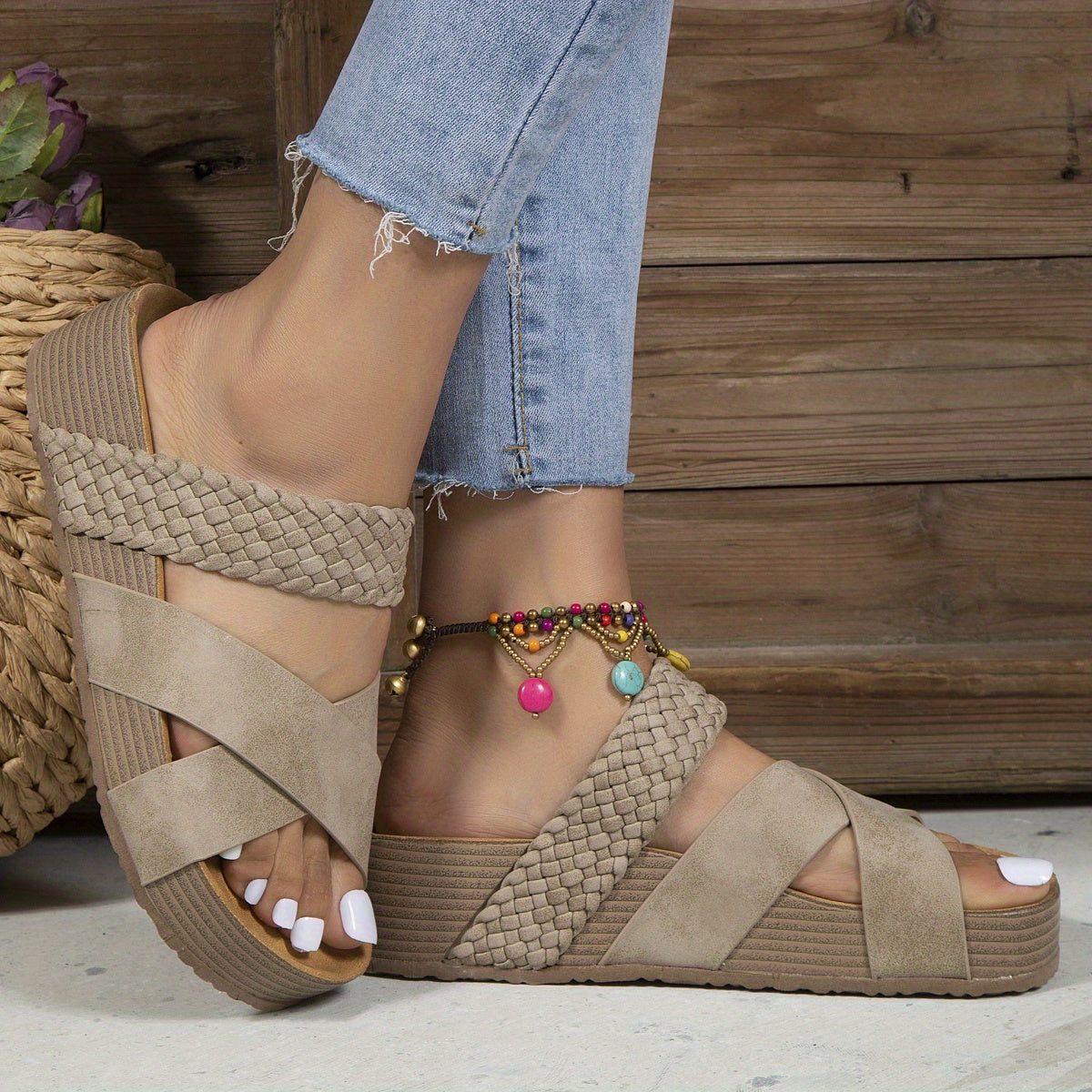 Modische und stützende orthopädische Wintersandalen
