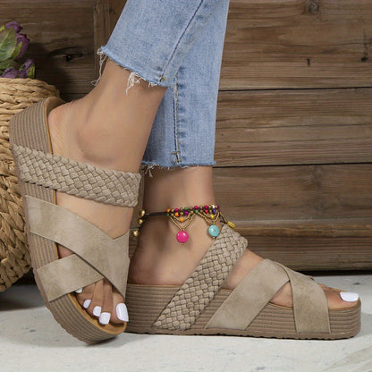 Modische und stützende orthopädische Wintersandalen