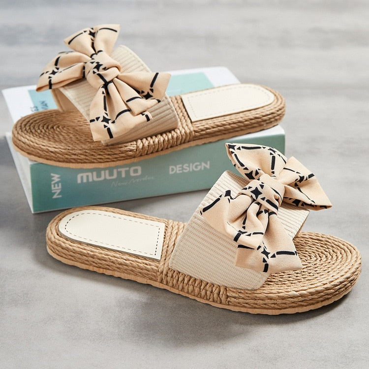 Modische und stützende orthopädische Wintersandalen