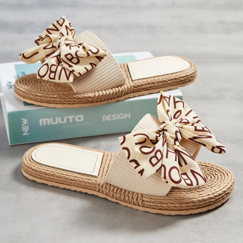 Modische und stützende orthopädische Wintersandalen