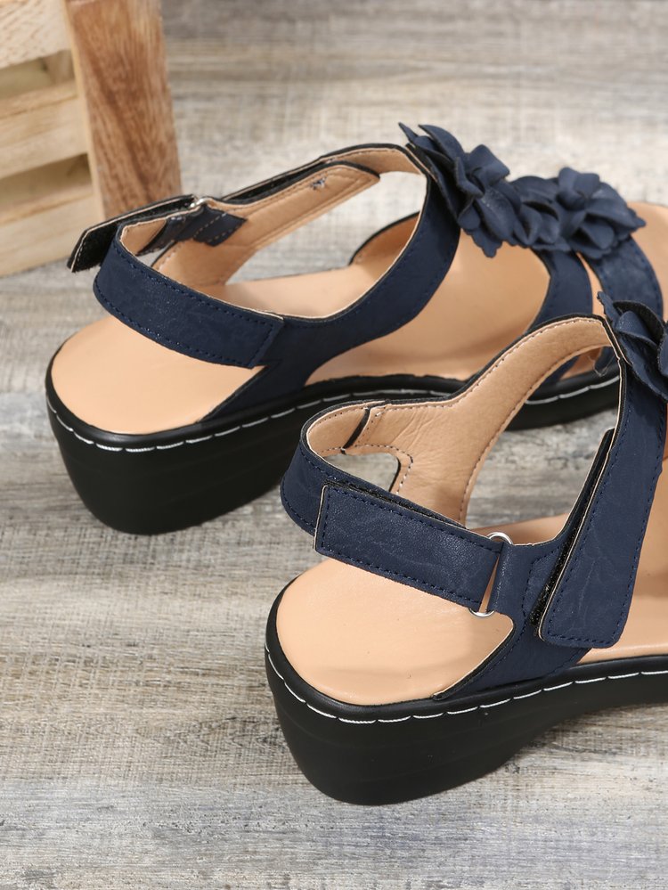 Bequeme und haltbare orthopädische Wintersandalen