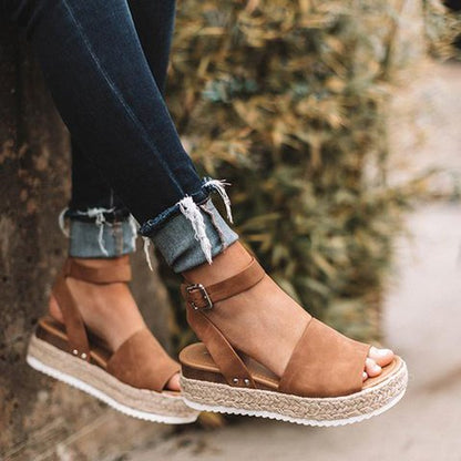Stützende und modische orthopädische Wintersandalen