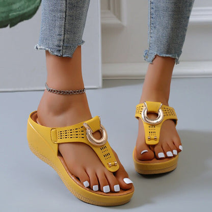 Stylische und stützende orthopädische Wintersandalen