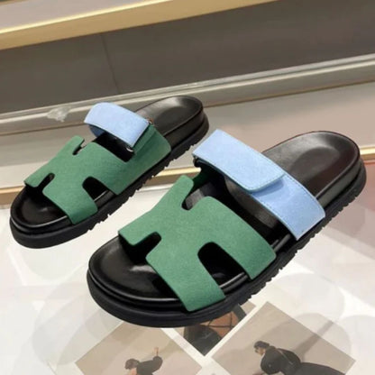 Stützende und modische orthopädische Wintersandalen