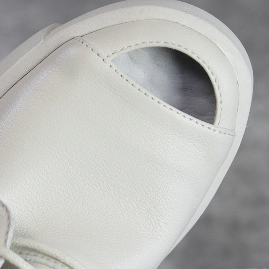Stützende und vielseitige orthopädische Wintersandalen