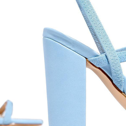 Schlanke und stützende orthopädische Sommer-Heels