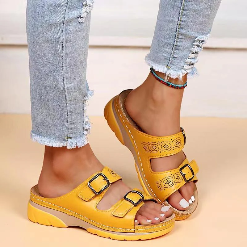 Vielseitige und stützende orthopädische Wintersandalen
