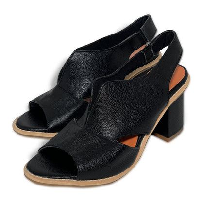 Moderne und stützende orthopädische Wintersandalen