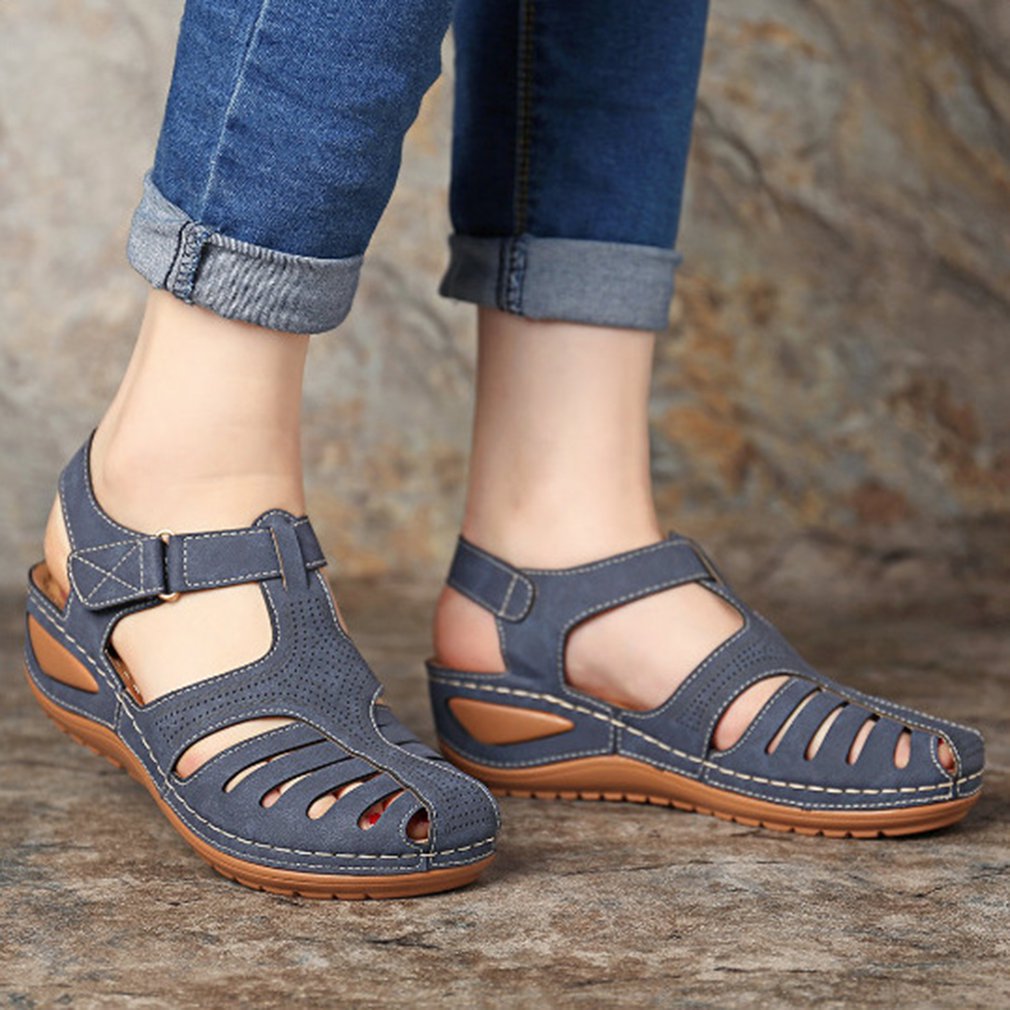 Unterstützende, modische, orthopädische Sommersandalen