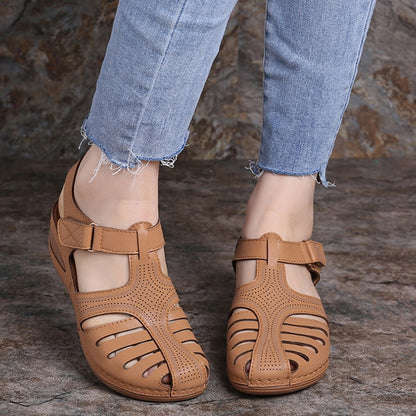 Unterstützende, modische, orthopädische Sommersandalen