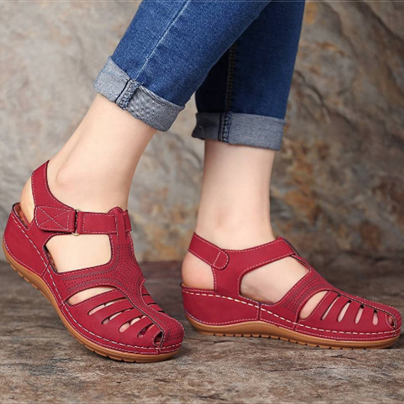 Unterstützende, modische, orthopädische Sommersandalen