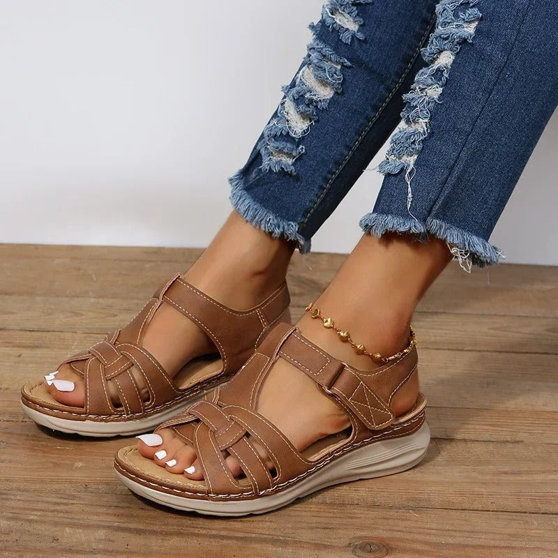 Strapazierfähige orthopädische Wintersandalen