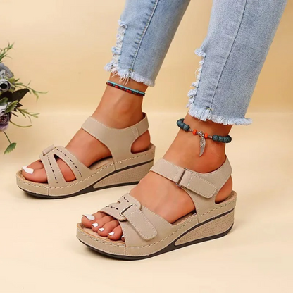 Bequeme und modische orthopädische Wintersandalen