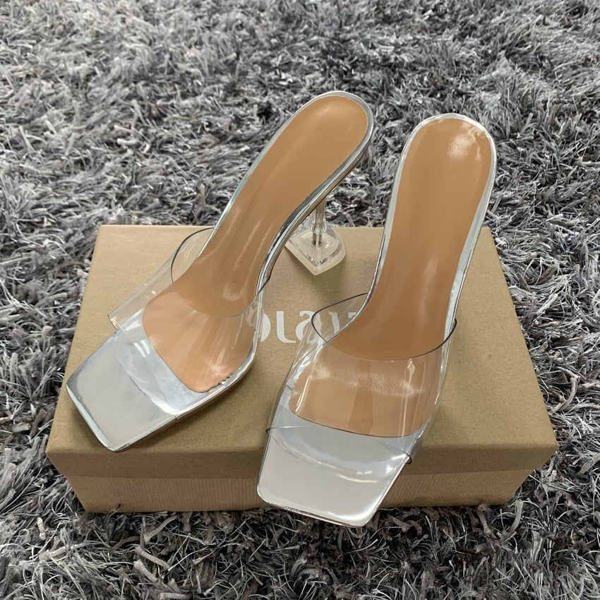 Bequeme und modische orthopädische Sommer Heels