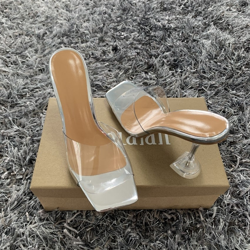 Bequeme und modische orthopädische Sommer Heels