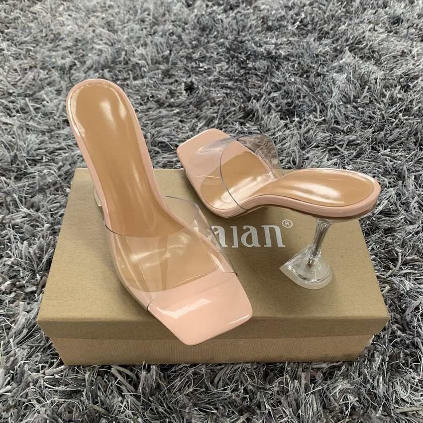 Bequeme und modische orthopädische Sommer Heels