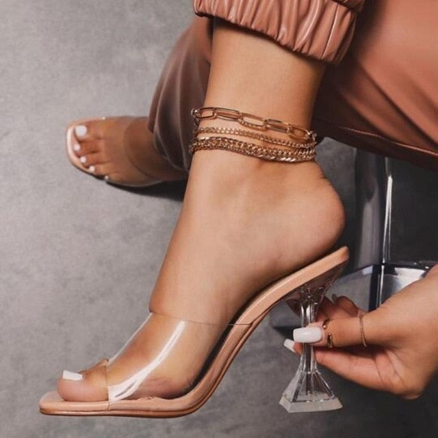 Bequeme und modische orthopädische Sommer Heels