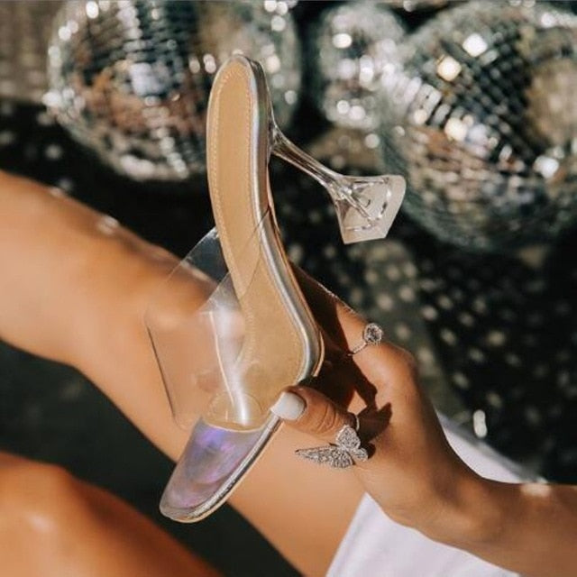 Bequeme und modische orthopädische Sommer Heels