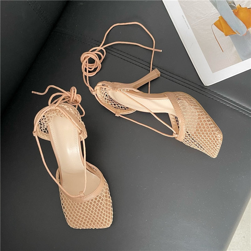 Maßgeschneiderte und bequeme orthopädische Sommerschuhe