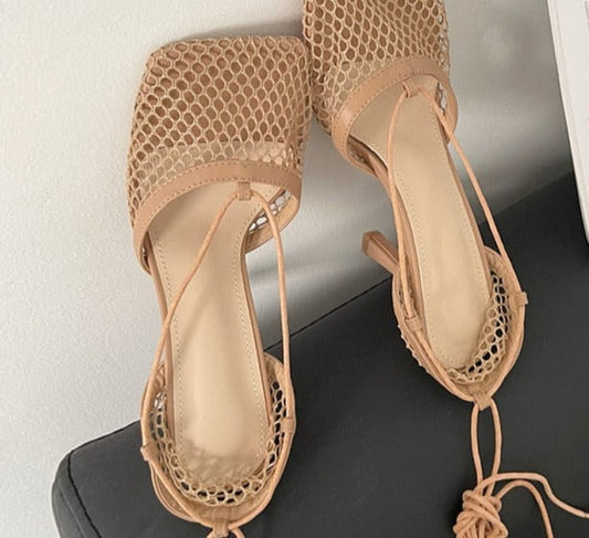 Maßgeschneiderte und bequeme orthopädische Sommerschuhe